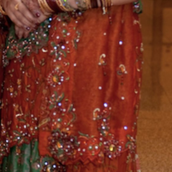 Bridal Lehnga, Blouse and Dopatta - Picture 7 of 10